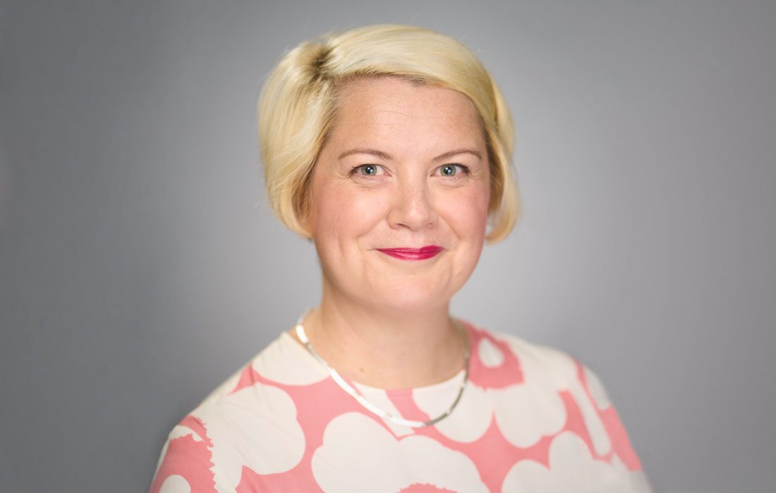 esg-asiantuntijat-linda-piirto-1100x700